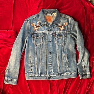 Levi’s Trucker Denim Jacket Embroidered Double Eagle and Mountains